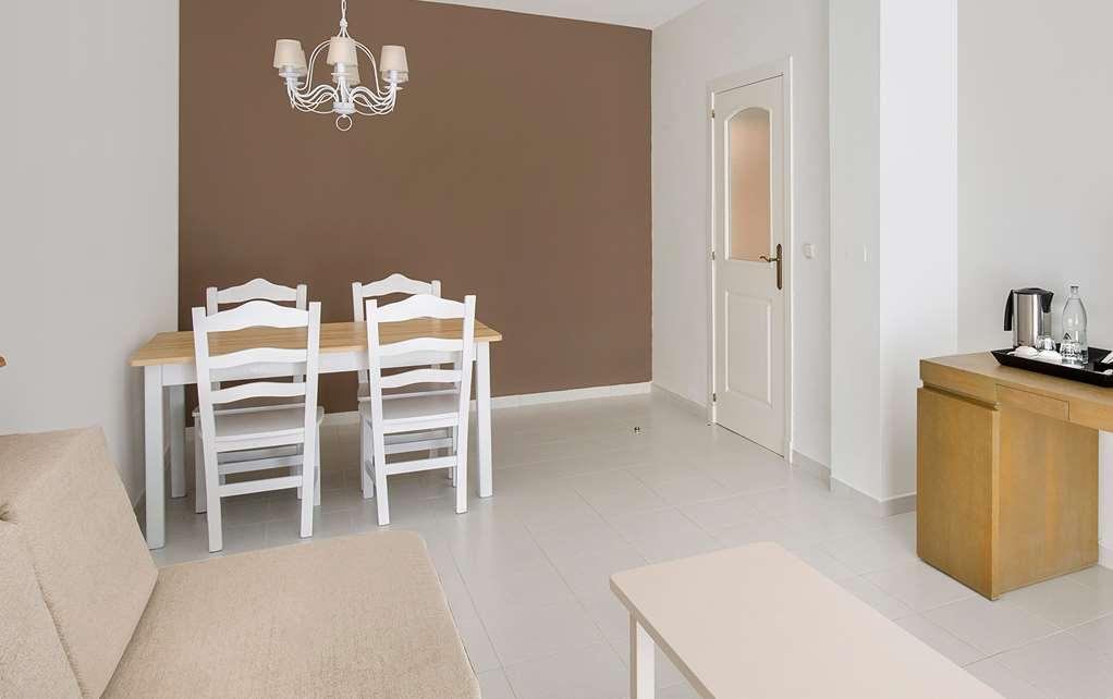 Sol Sancti Petri Aparthotel Chiclana de la Frontera Room photo